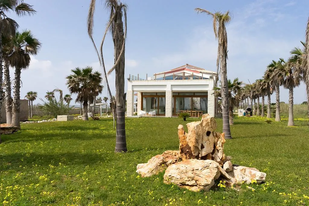 Affittacamere Hotel Lalena'S Garden Portopalo Di Capo Passero