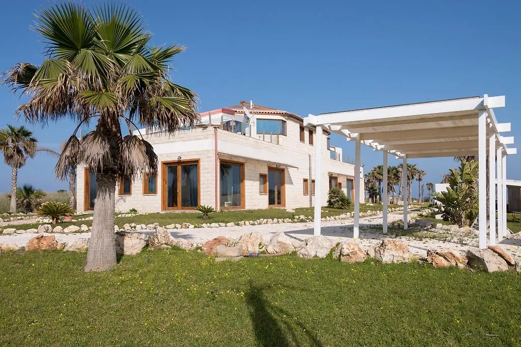 *** Affittacamere Hotel Lalena'S Garden Portopalo Di Capo Passero Italia